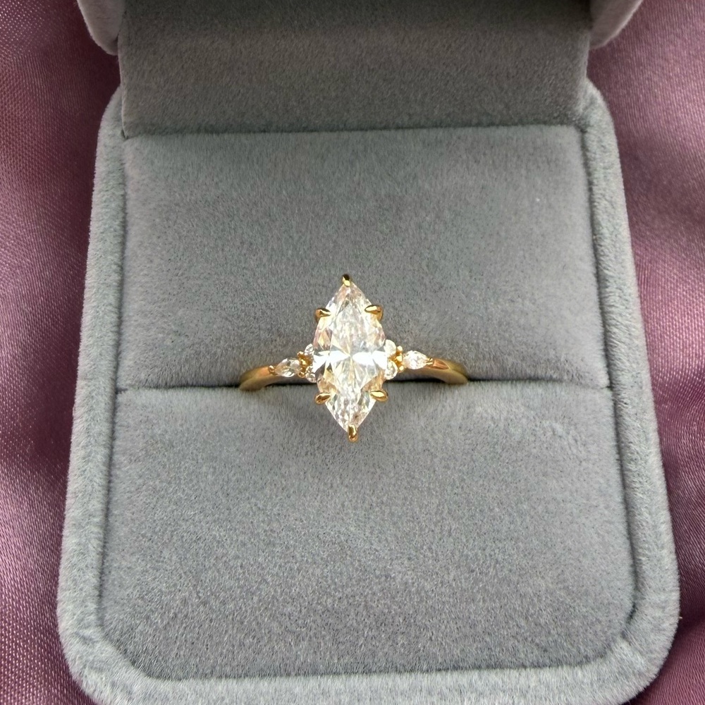 Marquise-Cut Clear Stone Ring in Gold